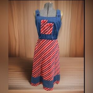Vintage Denim Dress Red Striped Smock Sleeveless Ties In Back Women’s Size 10.